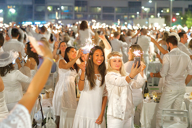 DINER EN BLANC – A Mystical Magical Evening